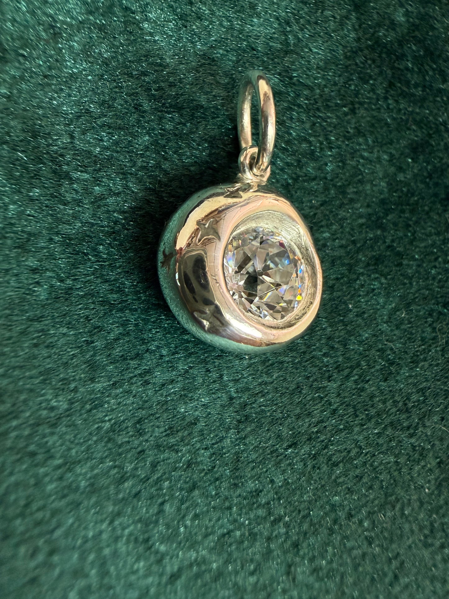 The Lumina Pendant
