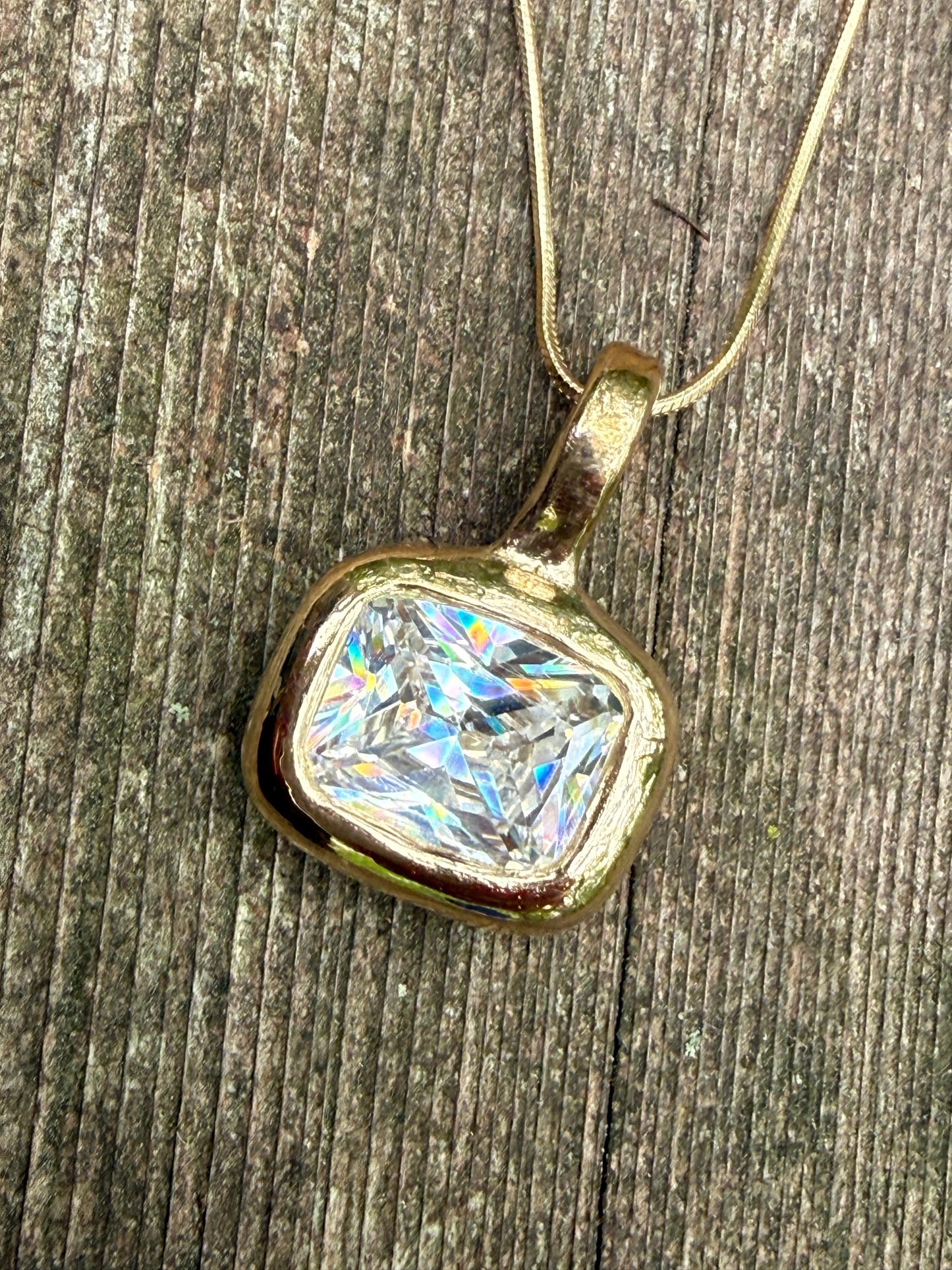 The Luxa Pendant