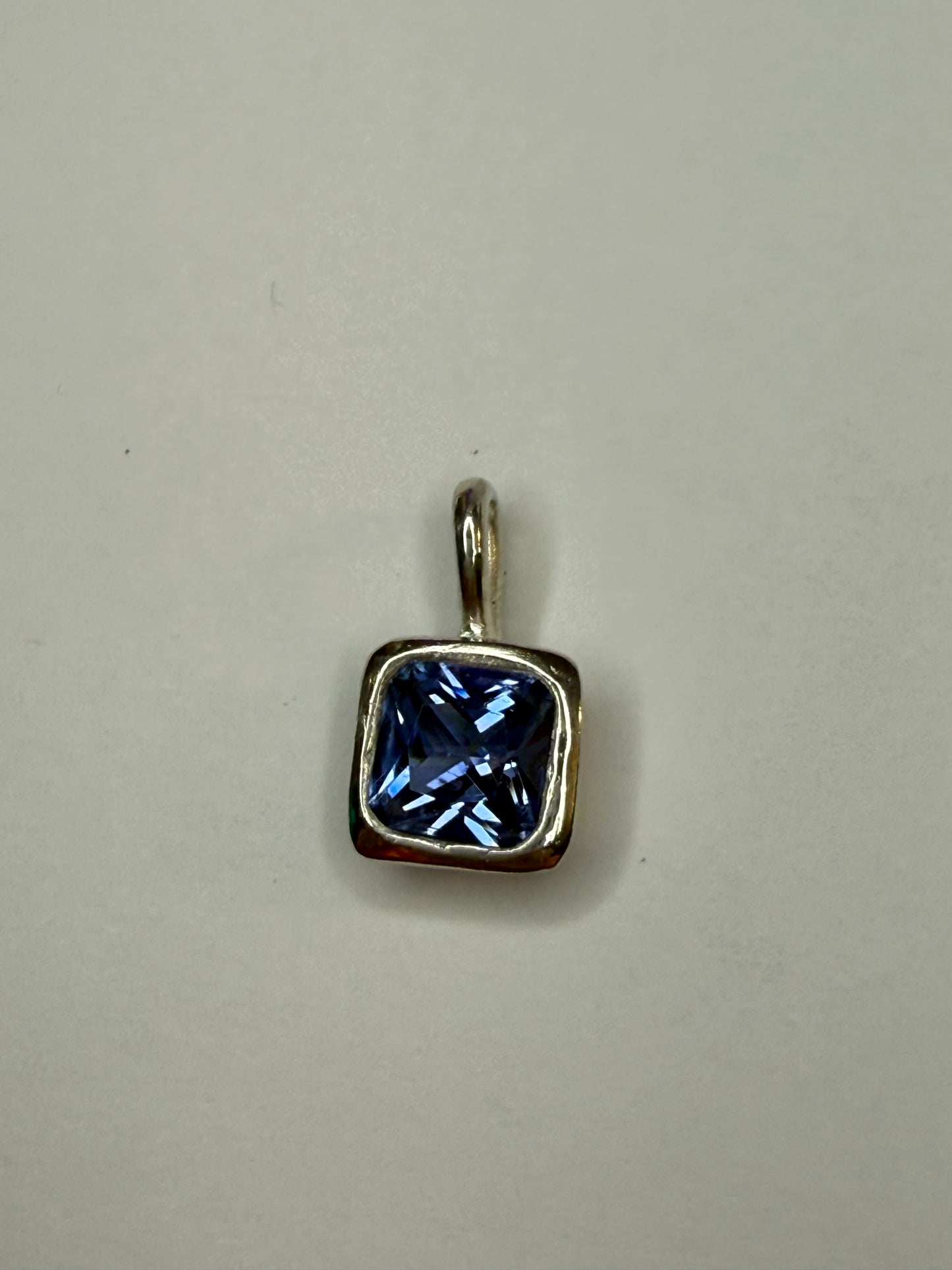 Vivida Pendant