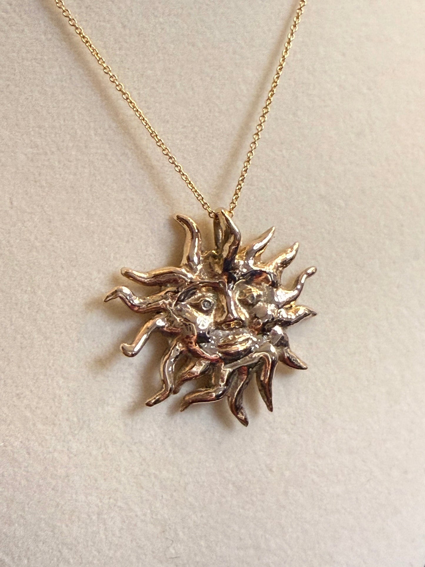 The Helios Pendant