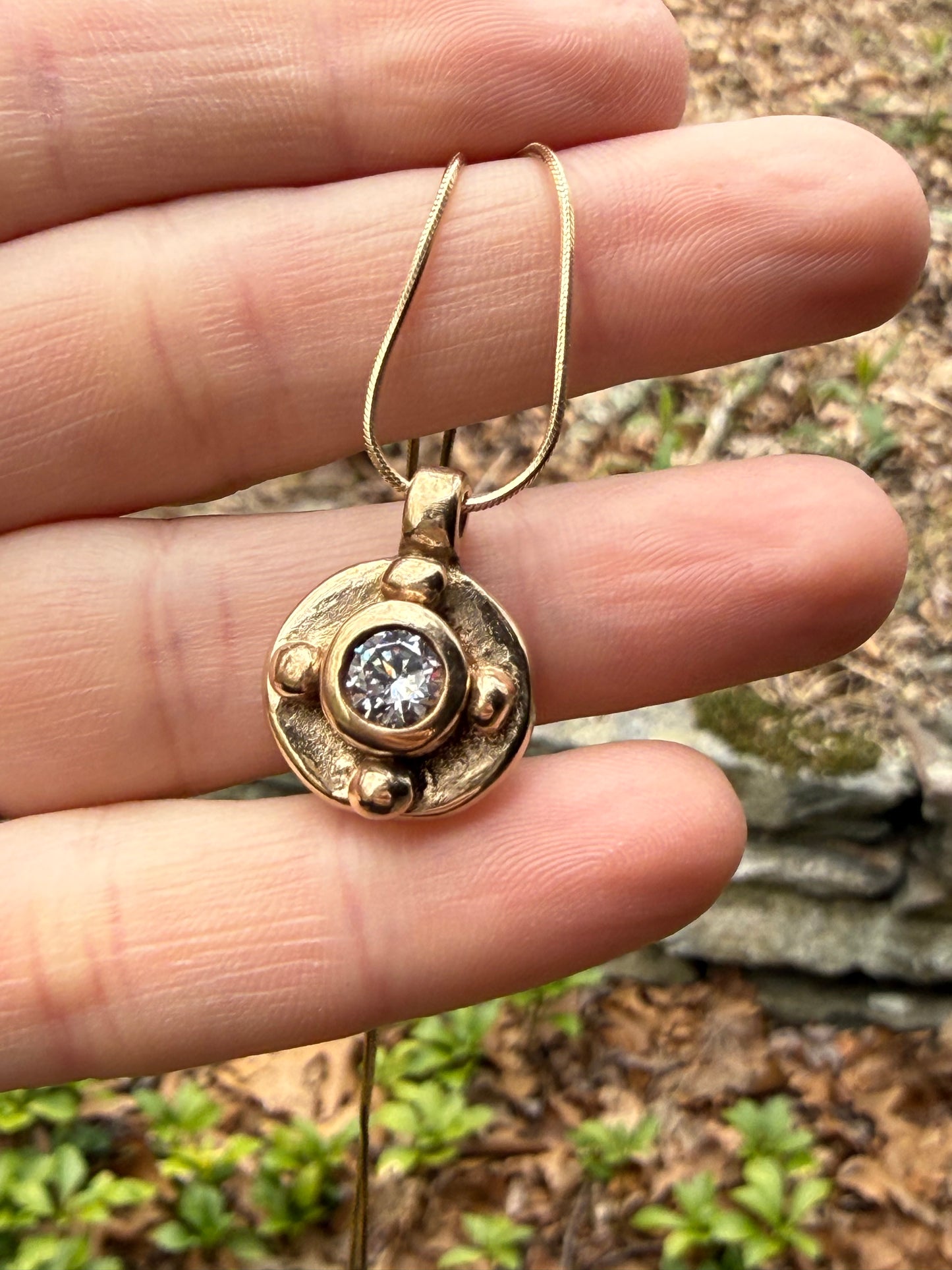 The Pontis Charm (Porthole)