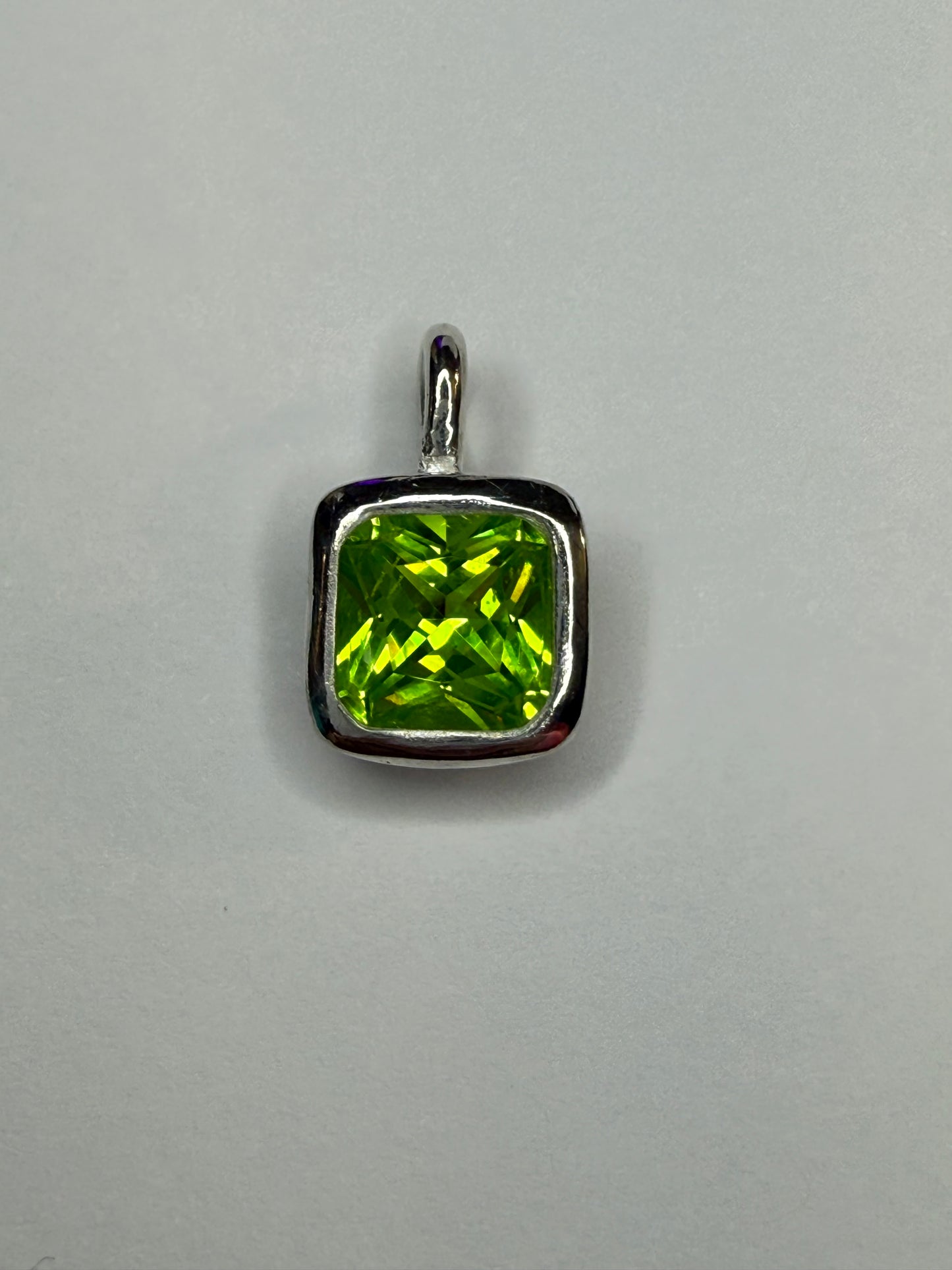Vivida Pendant