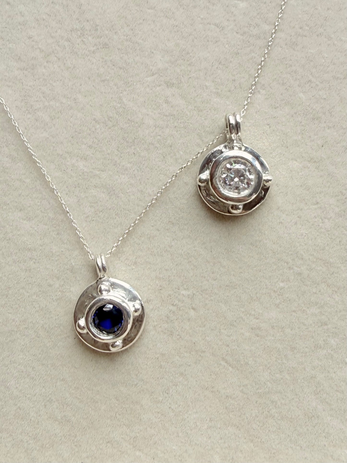 The Pontis Charm (Porthole)