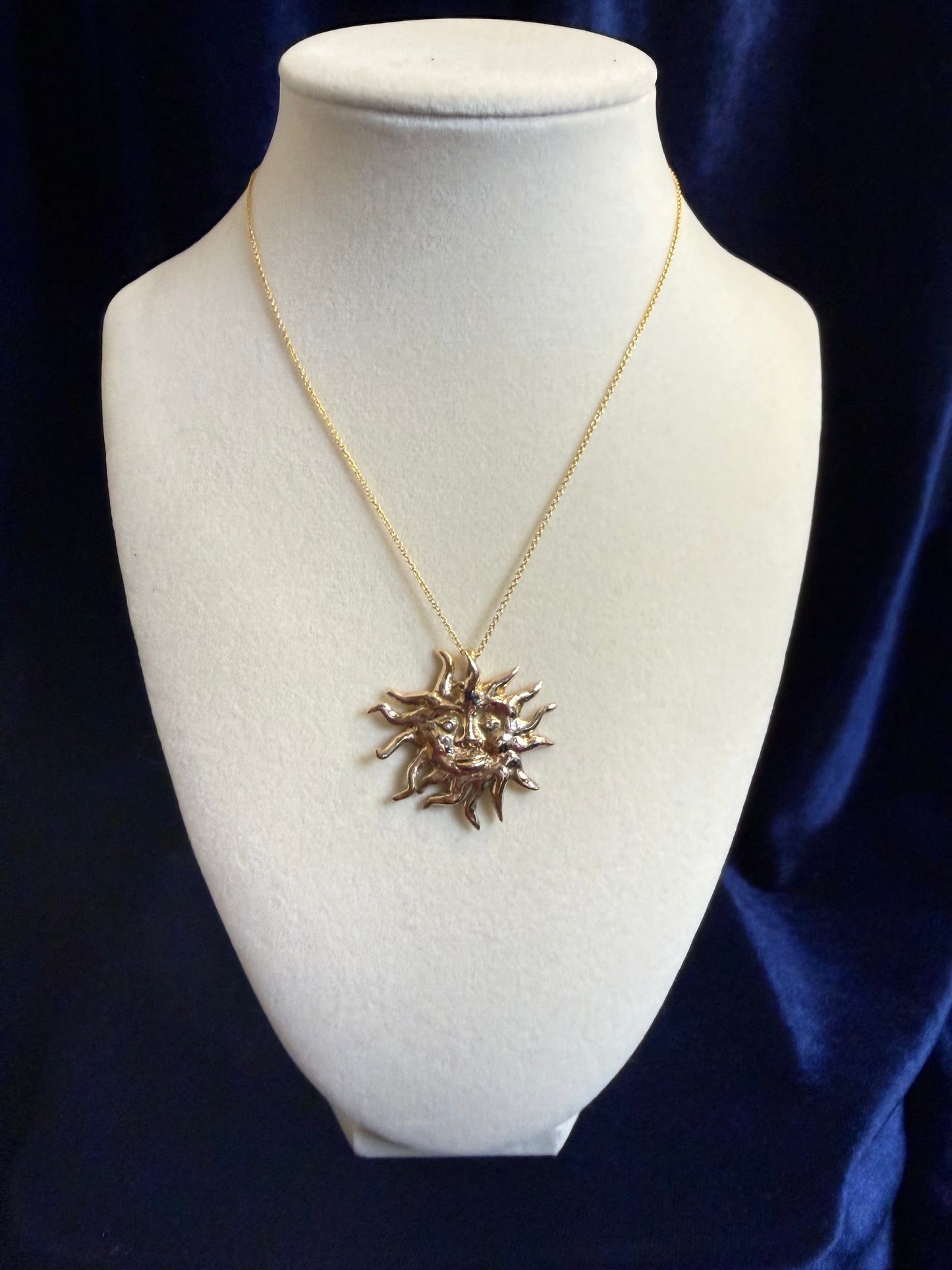 The Helios Pendant