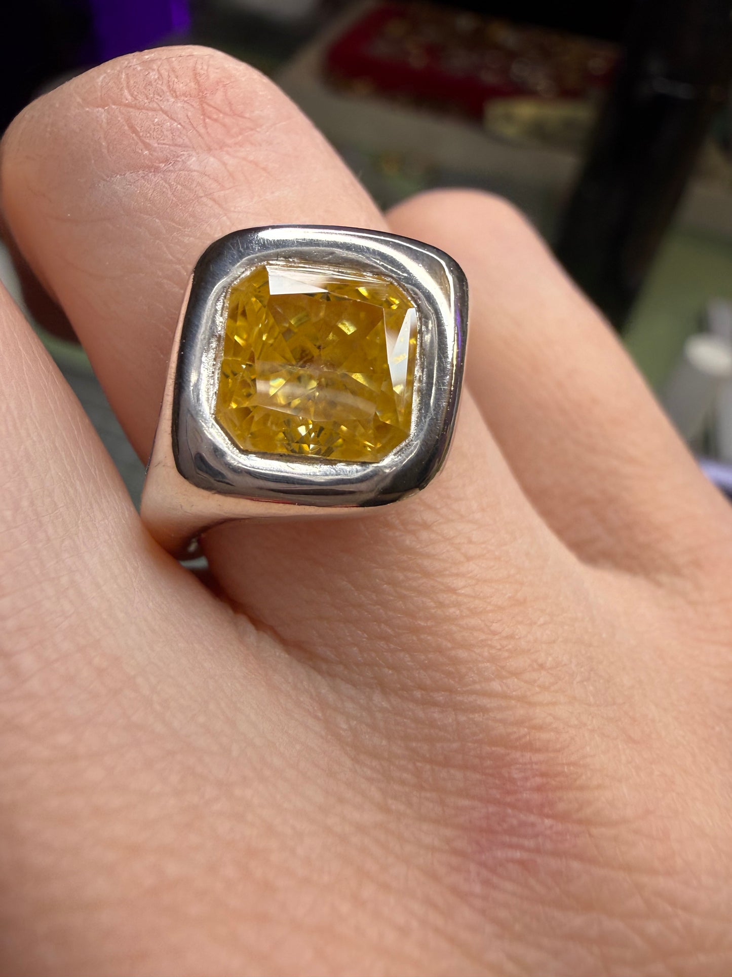The Floresco Ring