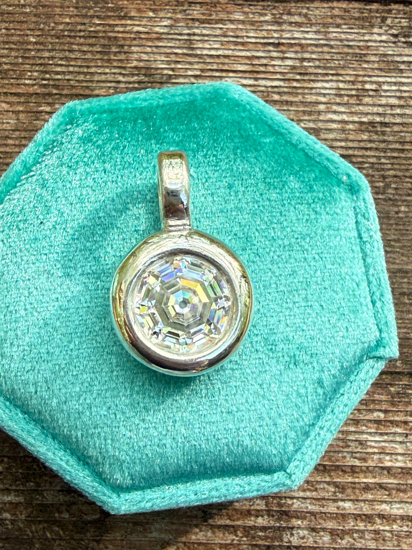 The Vesper Pendant