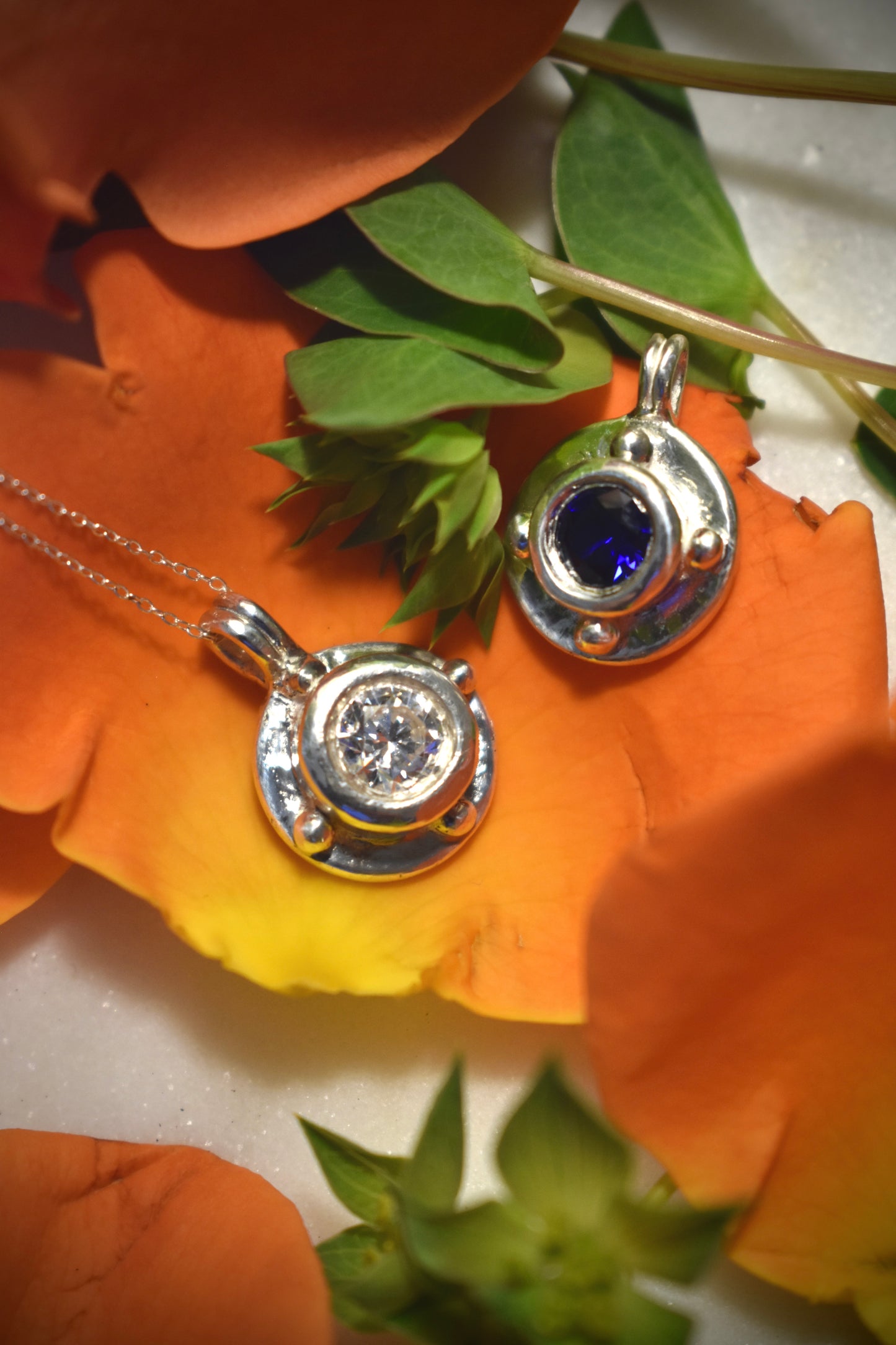 The Pontis Charm (Porthole)