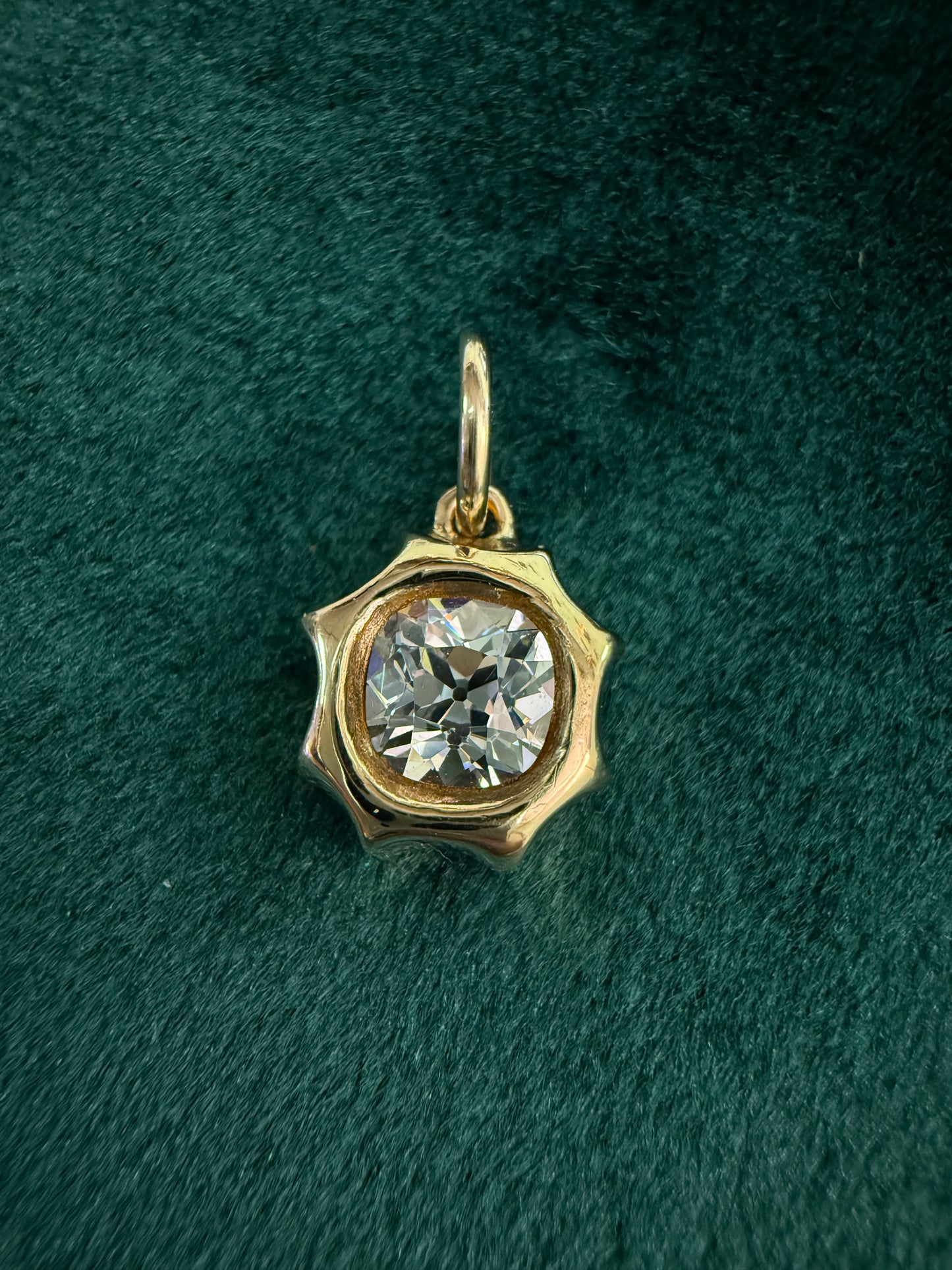 The Meridia Pendant