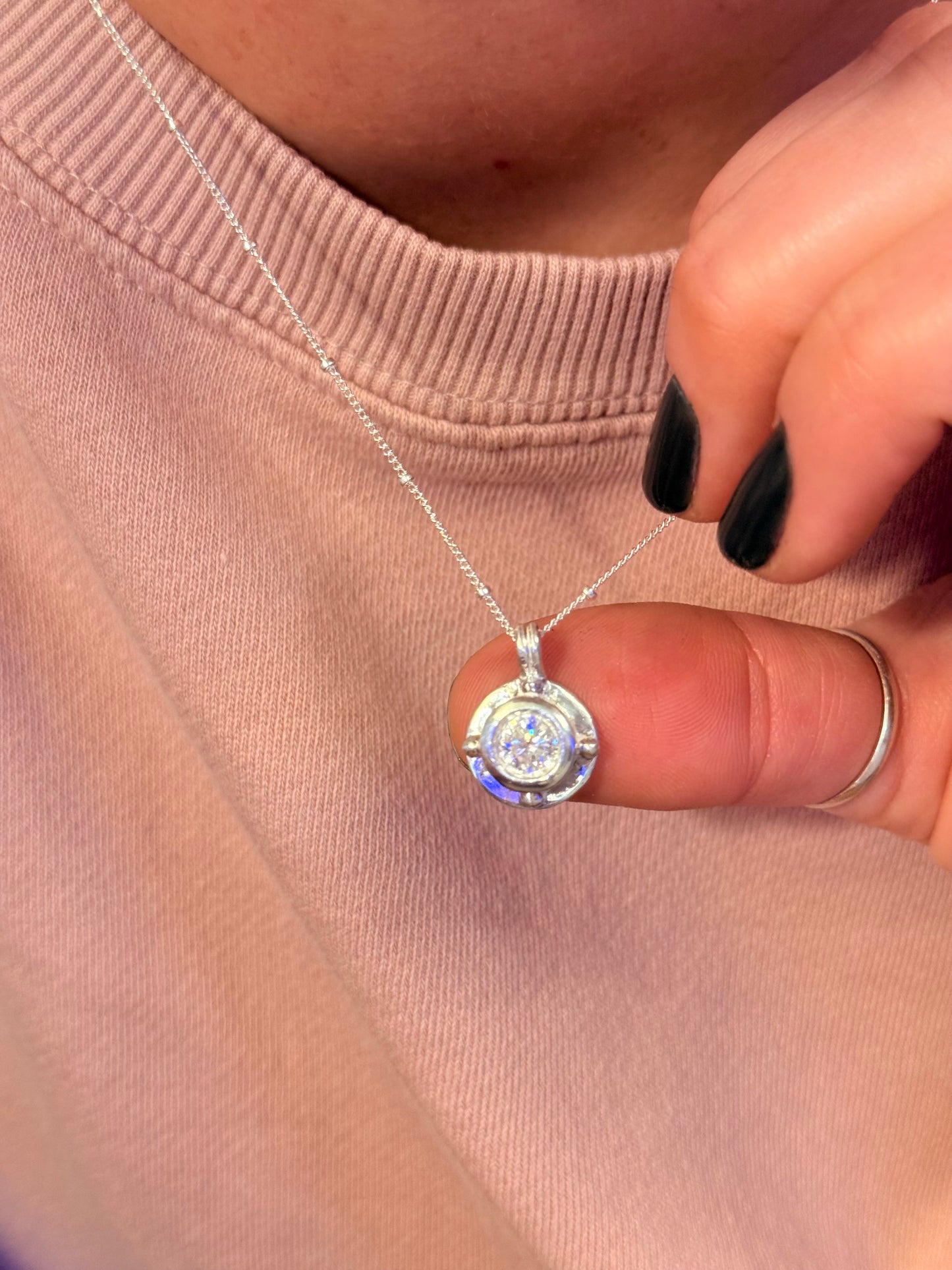 The Pontis Charm (Porthole)