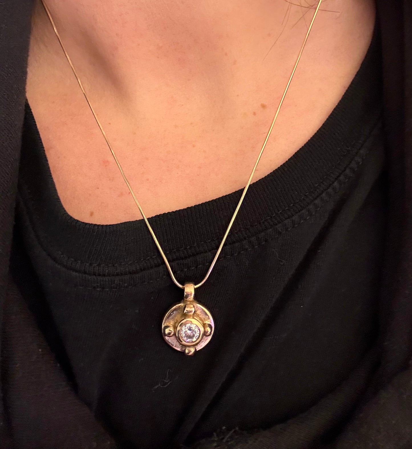 The Pontis Charm (Porthole)