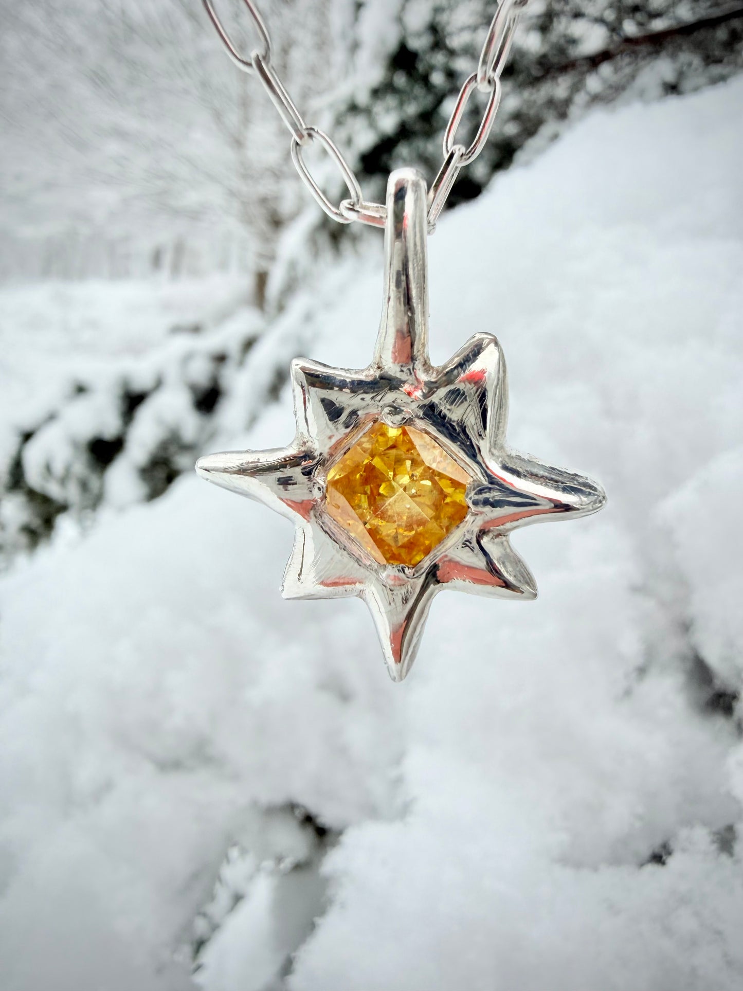 The Solas Star Pendant