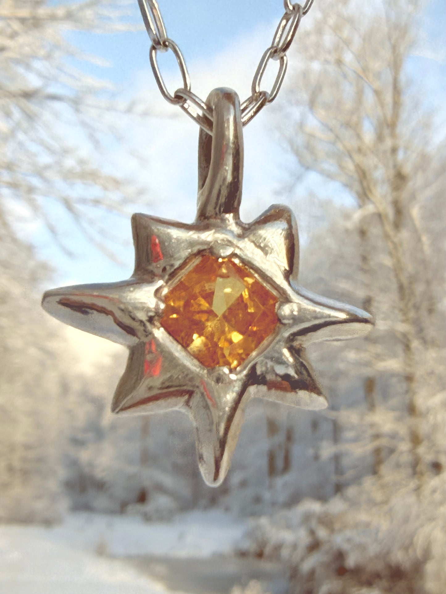 The Solas Star Pendant